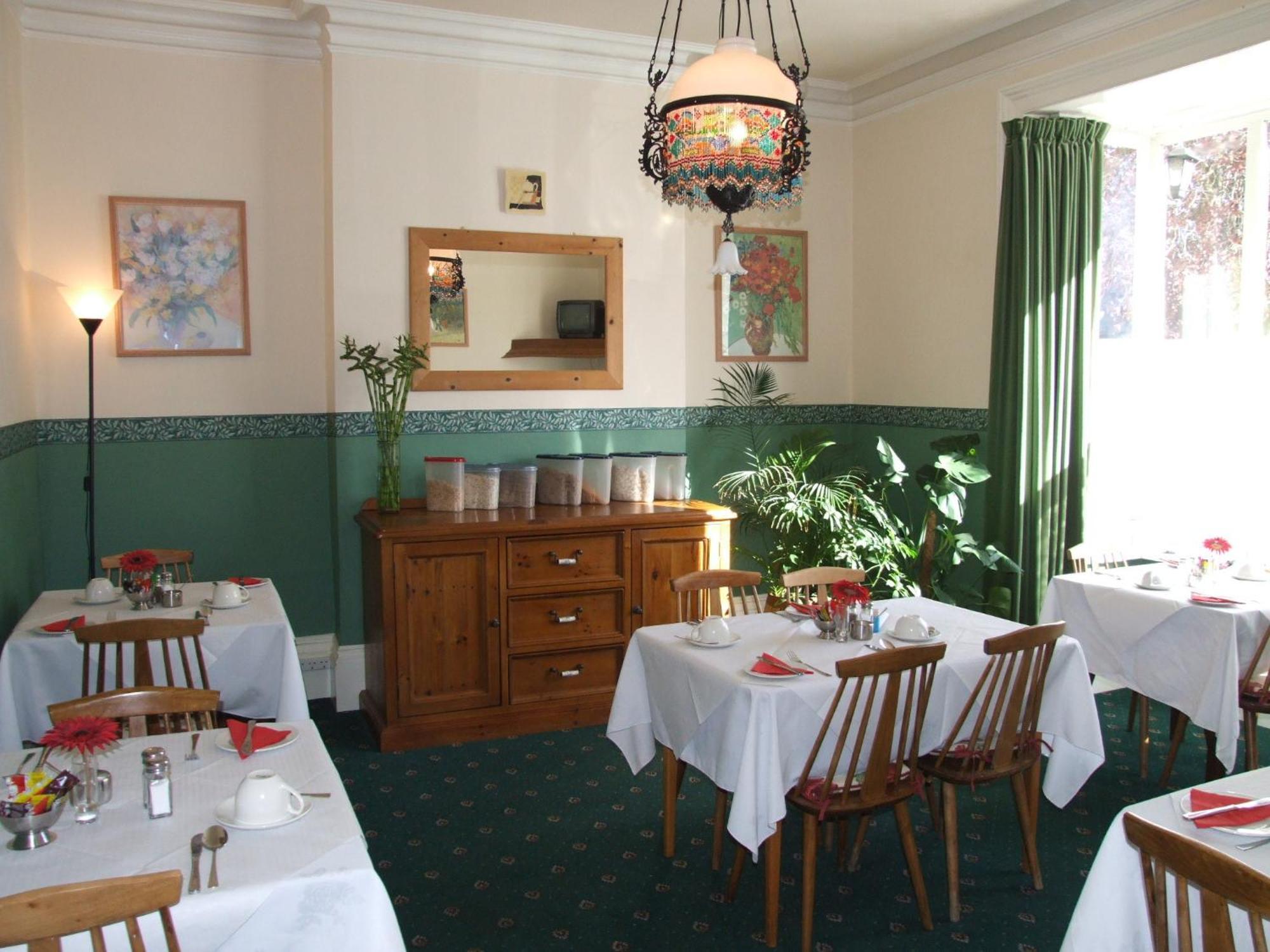 Hedley Villa Guest House เลมิงตันสปา ภายนอก รูปภาพ