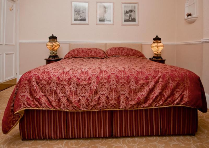 Hedley Villa Guest House เลมิงตันสปา ภายนอก รูปภาพ