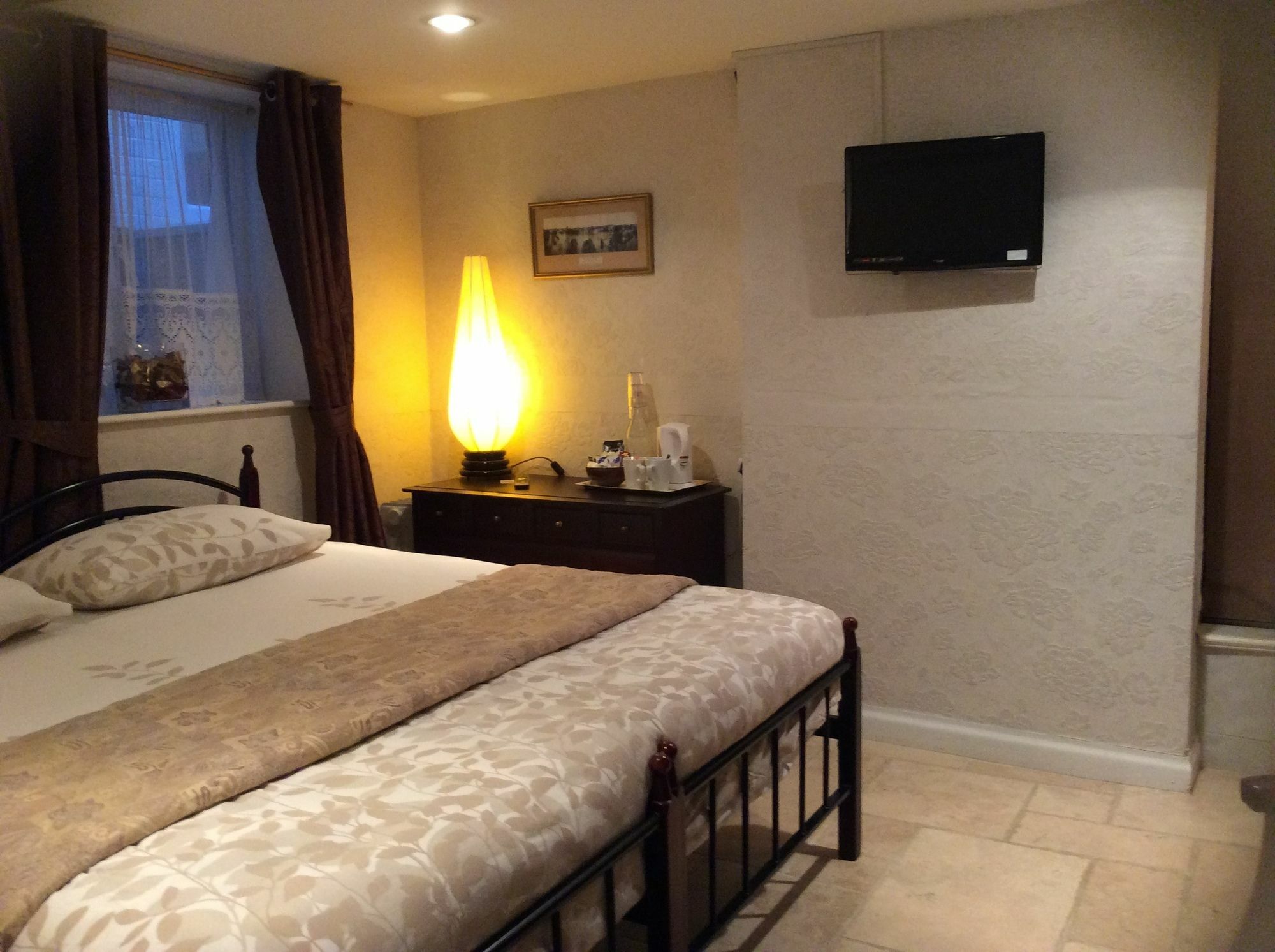 Hedley Villa Guest House เลมิงตันสปา ภายนอก รูปภาพ